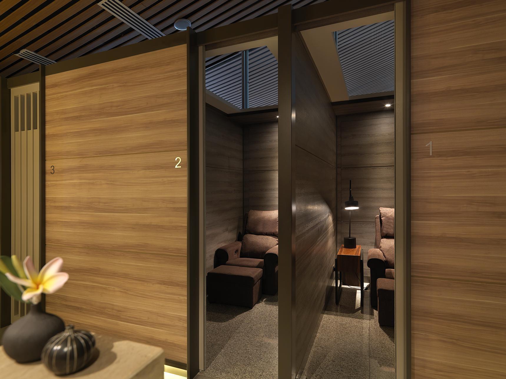 Hotel Plaza Premium Lounge à Bayan Lepas Extérieur photo