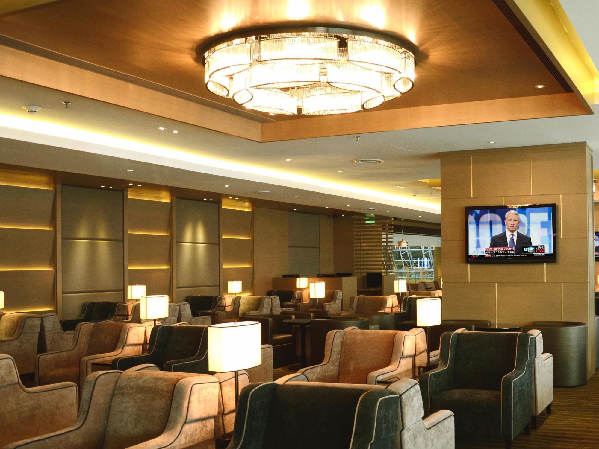 Hotel Plaza Premium Lounge à Bayan Lepas Extérieur photo